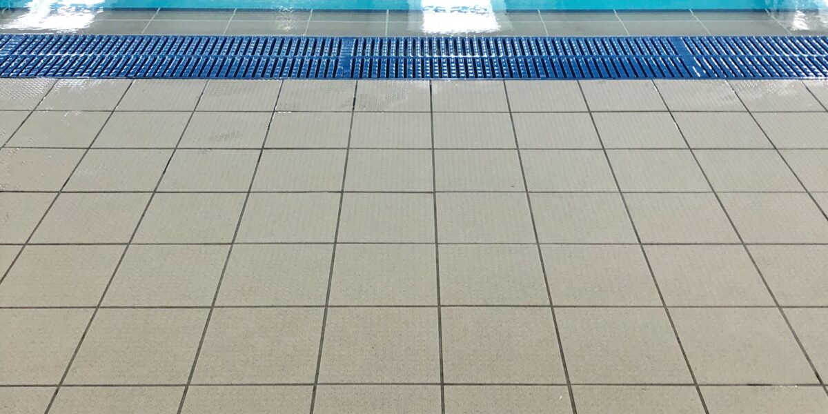 Leisure centre and lido operator enters administration